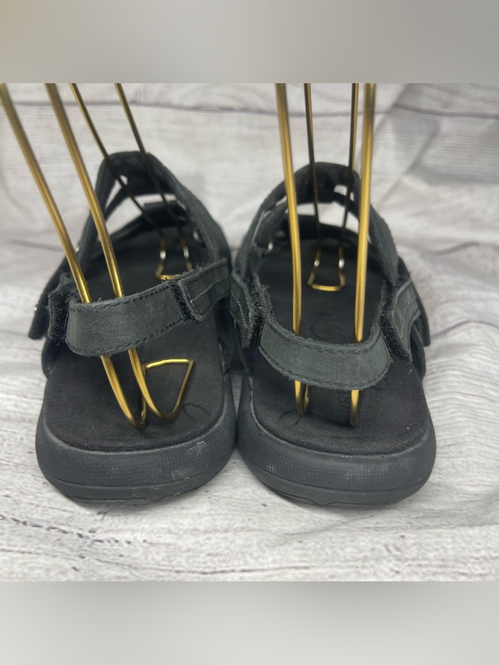 Merrell Women’s 8 Black Leather Keepsake Sandals - Picture 4 of 7